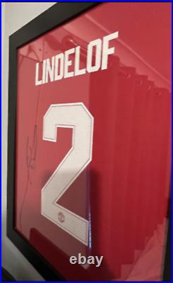 070 Lindelof Signed and Framed Manchester United Football Shirt with COA