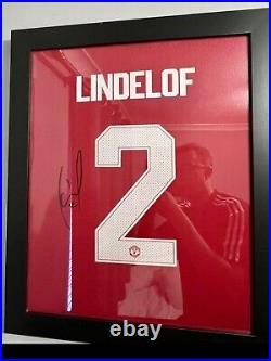 070 Lindelof Signed and Framed Manchester United Football Shirt with COA
