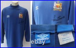 1968 Manchester United European Cup Final Shirt Signed by Sir Bobby Charlton COA