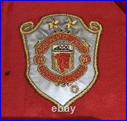 1998- 1999 Manchester United Treble Winners Squad Signed Shirt with COA 1998- 1999 Manchester United Treble Winners Squad Signed Shirt with COA
