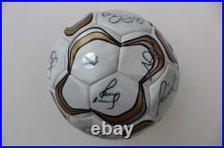 2004-05 Manchester United Football Squad Signed inc. Rooney, Giggs & Scholes COA 2004-05 Manchester United Football Squad Signed inc. Rooney, Giggs & Scholes COA