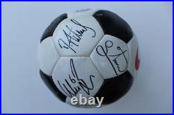 2005-06 Manchester United Football Squad Signed inc. Keane & Van Nistelrooy COA