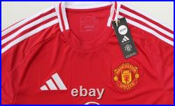 2024-25 Manchester United Home Shirt Squad Signed + COA, Map & Case (24055)