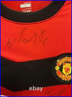 2 x Squad Signed Manchester United Shirts 2008-2009/10