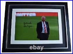 Alex Ferguson Signed Autograph 16x12 framed photo display Manchester United COA
