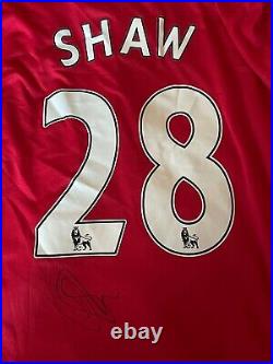Authentic Hand-Signed Manchester United 14/15 Luke Shaw Manchester Shirt W / COA