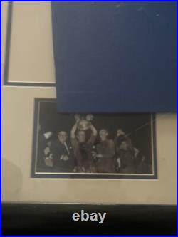 BLACK FRIDAY- Manchester United 1968 European Cup Winning Squad Signed T-Shirt