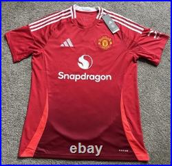 Bruno Fernandes #8 Hand Signed Manchester United Football Shirt with Photo Proof