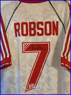 Bryan Robson 1991 Manchester United CWC Signed Football Shirt Bryan Robson 1991 Manchester United CWC Signed Football Shirt