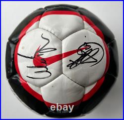CERTIFIED MANCHESTER UNITED FOOTBALL. SIGNED BY 2005 2006 1st TEAM SQUAD
