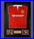 Eric_Cantona_Signed_92_94_Manchester_United_Football_Shirt_In_Framed_Display_01_lav