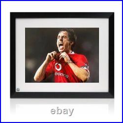 Gary Neville Signed Manchester United Football Photo Badge. Framed