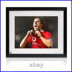 Gary Neville Signed Manchester United Football Photo Badge. Framed Gary Neville Signed Manchester United Football Photo Badge. Framed