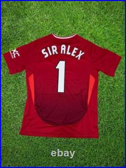 Hand Signed Sir Alex Ferguson Manchester United Home Shirt Proof Hand Signed Sir Alex Ferguson Manchester United Home Shirt Proof