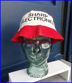 Hand Signed Vintage Manchester United FC 1983/83 Sharp Electronics Beanie Hat