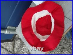 Hand Signed Vintage Manchester United FC 1983/83 Sharp Electronics Beanie Hat