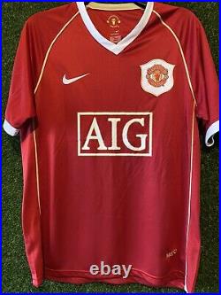 John O'Shea Signed Manchester United 2006/07 home shirt Comes with a COA
