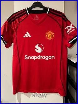 Kobbie Mainoo signed 25 26 Manchester United home shirt jersey photo proof COA