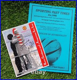 MANCHESTER UNITED Christmas Card 2015 SIGNED 10 FORMER PLAYERS COA RARE GENUINE MANCHESTER UNITED Christmas Card 2015 SIGNED 10 FORMER PLAYERS COA RARE GENUINE