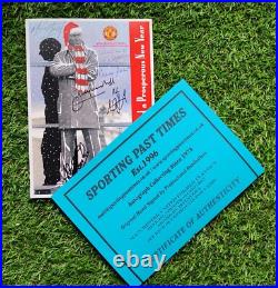MANCHESTER UNITED Christmas Card 2015 SIGNED 10 FORMER PLAYERS COA RARE GENUINE MANCHESTER UNITED Christmas Card 2015 SIGNED 10 FORMER PLAYERS COA RARE GENUINE