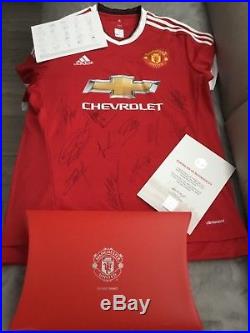 MANCHESTER UNITED SQUAD SIGNED BOXED SHIRT x11 OFFICAL CLUB ISSUE COA MATA ETC
