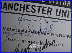 MAN UTD SIGNED BOOK George Best, Charlton, Stiles Manchester United CHRISTMAS