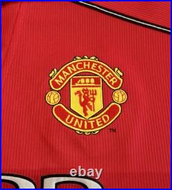 MUFC Certificate Of Authenticity, Manchester United 1998-1999 Squad Signed Shirt