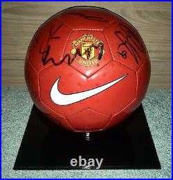 MUFC Hologram 024529 Manchester United 2013 Squad Signed Ball Inc. Rooney with COA