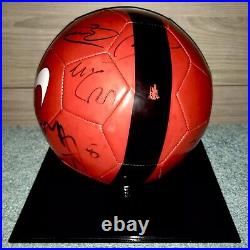 MUFC Hologram 024529 Manchester United 2013 Squad Signed Ball Inc. Rooney with COA