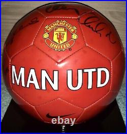 MUFC Hologram 024529 Manchester United 2013 Squad Signed Ball Inc. Rooney with COA