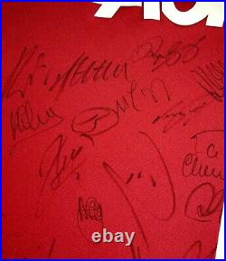 MUFC Hologram COA, Manchester United 2011-2012 Squad Signed Shirt