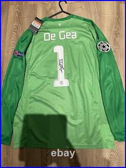 Manchester United 13/14 C. L. Goalkeeper Shirt New Adults(l) Signed By 1 De Gea