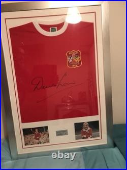 Manchester United 1970s Retro Shirt Signed by Denis Law