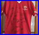 Manchester_United_1977_Silver_Jubilee_Shirt_Signed_by_17_players_Alex_Ferguson_01_xtkd