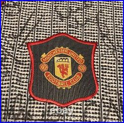 Manchester United 1995-1996 Squad Signed Shirt Inc. Ferguson, Beckham Etc