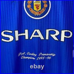 Manchester United 1996-98 Third shirt, size Large SIGNED Roy Keane PROOF