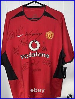 Manchester United 2002/03 home shirt signed by Ronaldo, Keane + Others COA