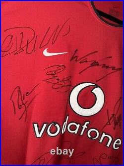 Manchester United 2002/03 home shirt signed by Ronaldo, Keane + Others COA