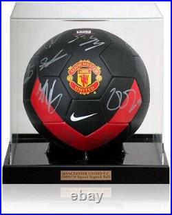 Manchester United 2009/10 Squad Hand Signed Ball Football MUFC COA