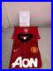Manchester_United_2013_14_Squad_Signed_Shirt_01_nie
