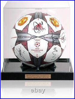 Manchester United 2015/16 Squad Hand Signed Ball Football FA Cup Winners COA