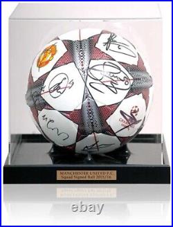 Manchester United 2015/16 Squad Hand Signed Ball Football FA Cup Winners COA