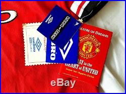 Manchester United BNWT 1998 Original Home Jersey Shirt Large Signed Dwight Yorke