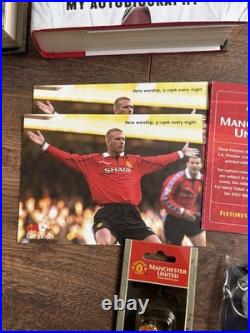 Manchester United Collection Signed Autobiography, Signed Postcard 1999-2000 Manchester United Collection Signed Autobiography, Signed Postcard 1999-2000