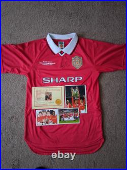 Manchester United Home Football Shirt Signed Signed Giggs 1999 C. L Final Size M