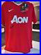 Manchester_United_Home_Shirt_2010_11_Signed_Shirt_by_Ryan_Giggs_01_vzdi