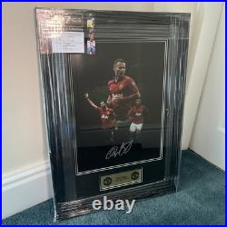 Manchester United Legends 7 Ryan Giggs signed photo. Framed. Certificate NEW Manchester United Legends 7 Ryan Giggs signed photo. Framed. Certificate NEW