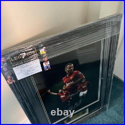 Manchester United Legends 7 Ryan Giggs signed photo. Framed. Certificate NEW Manchester United Legends 7 Ryan Giggs signed photo. Framed. Certificate NEW