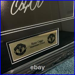 Manchester United Legends 7 Ryan Giggs signed photo. Framed. Certificate NEW Manchester United Legends 7 Ryan Giggs signed photo. Framed. Certificate NEW