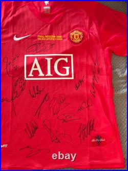Manchester United Moscow 2008 FInal CL Shirt Hand Signed by 1st Team With COA